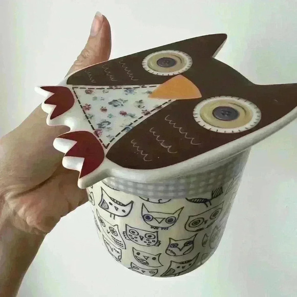 Disaster Design UK Blue White Small Owl Illustrated Tea Mug with Top Lid  Cover - Picture 3 of 15